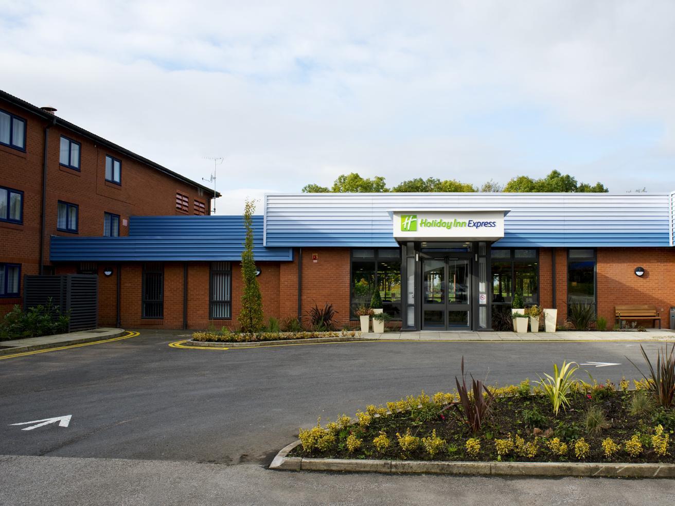 Holiday Inn Express Preston South By Ihg Dış mekan fotoğraf