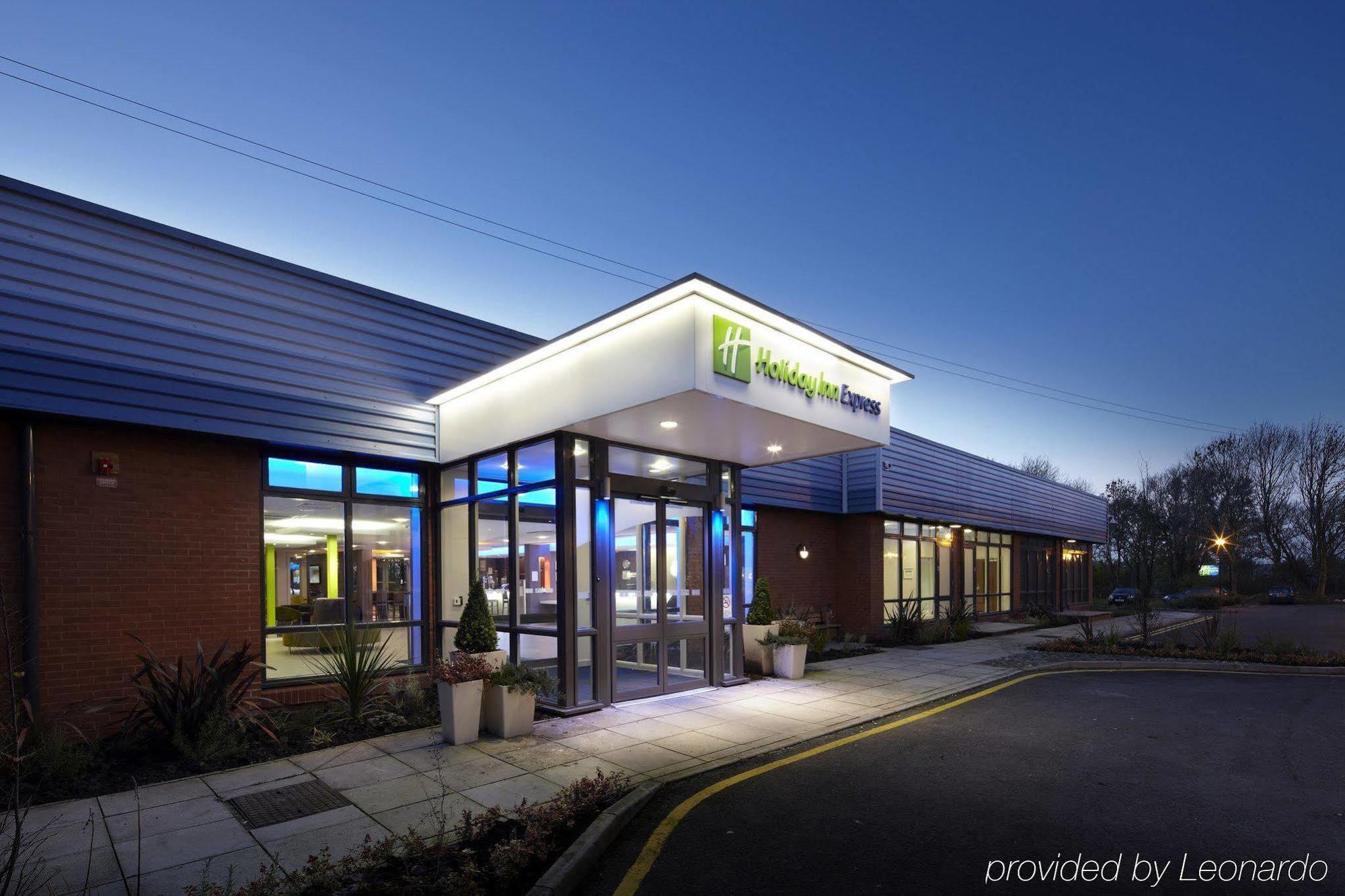 Holiday Inn Express Preston South By Ihg Dış mekan fotoğraf